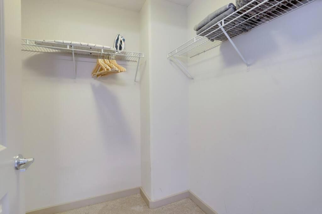 Amazing 2Br Apartment At Crystal City Arlington Exterior foto